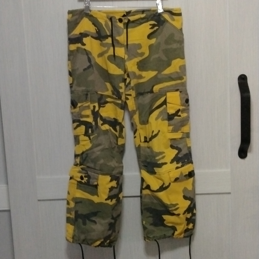Rothco combat pants sz S color camoll in good condition